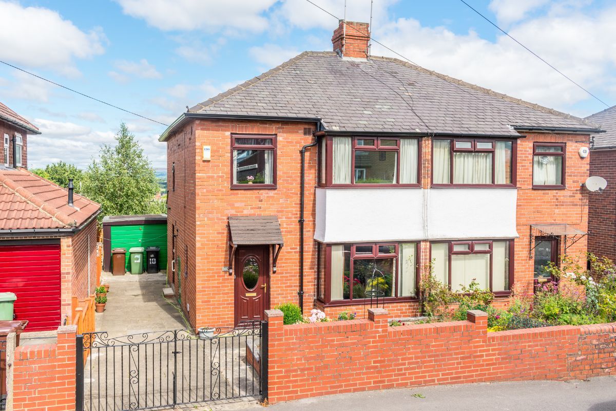 3 bed semidetached house for sale in Calverley Grove, Bramley, Leeds