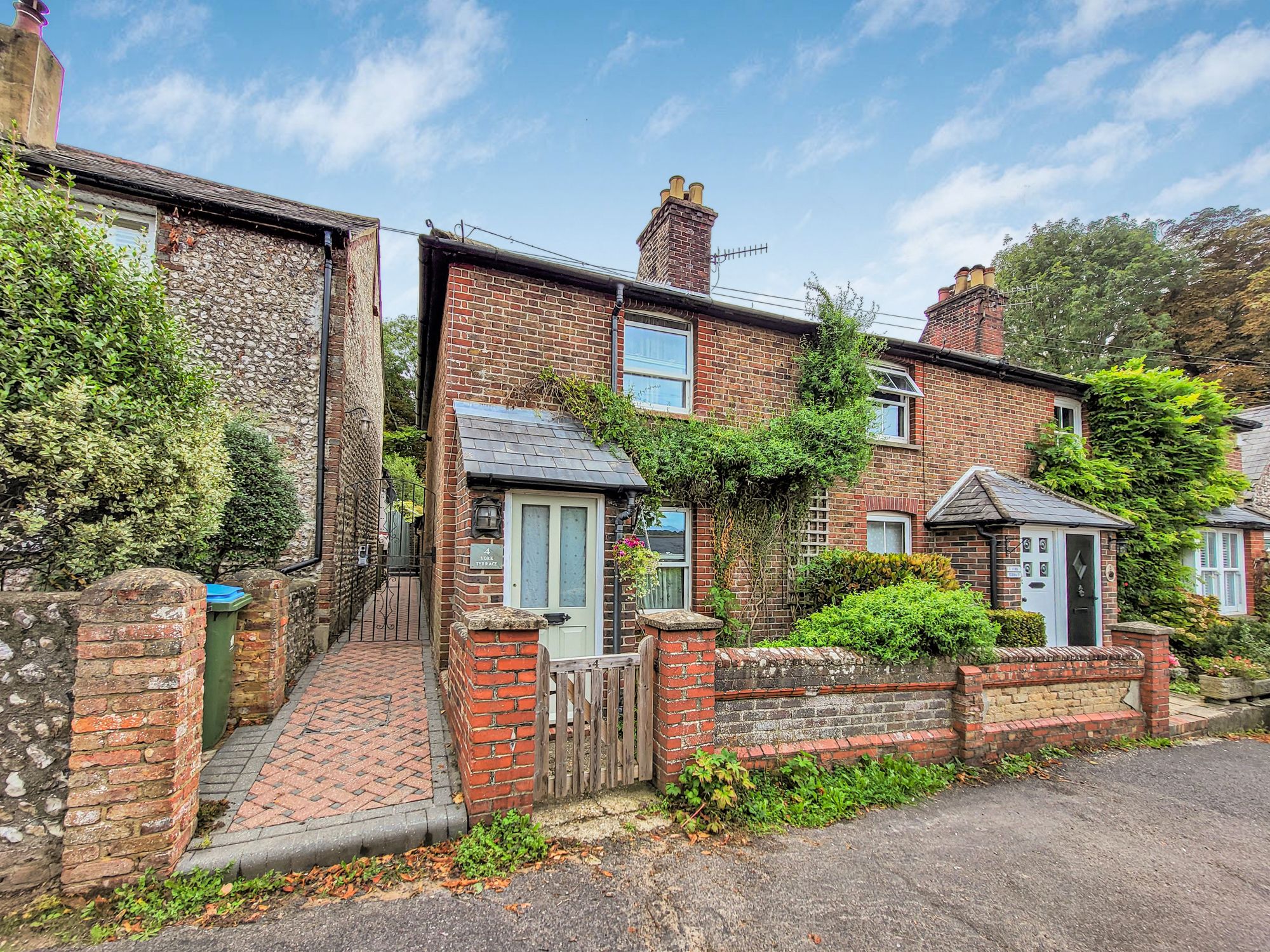2 bed end terrace house for sale in York Terrace, Nepcote, Findon