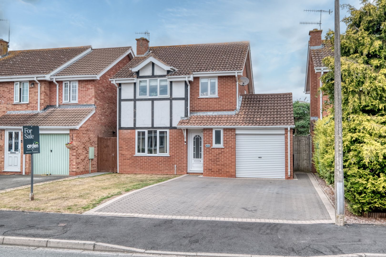 3 bed detached house for sale in Foxglove Road, Worcester WR5 Zoopla