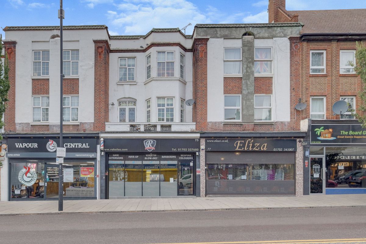 3 bed for sale in Hamlet Court Road, WestcliffOnSea SS0