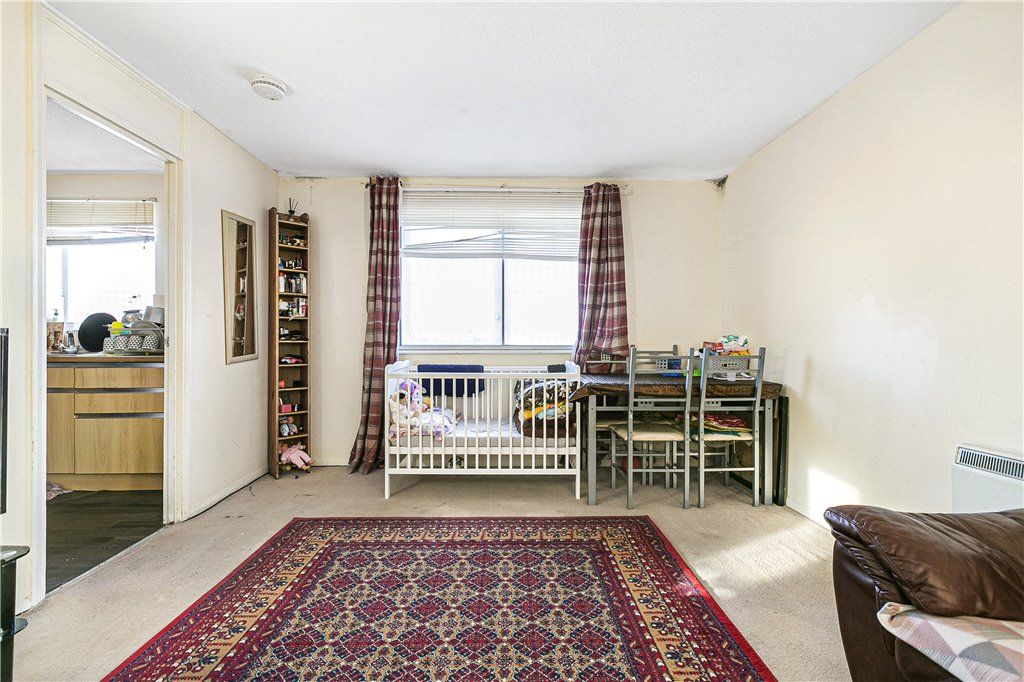 2 bed flat for sale in Old Park Mews, Hounslow TW5 Zoopla