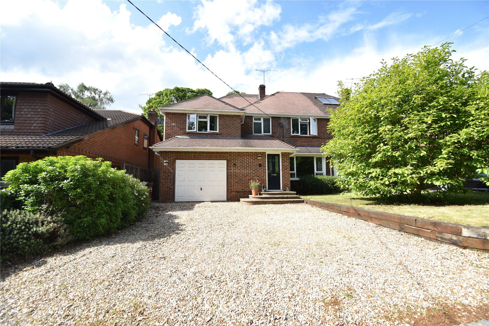 4 bed semidetached house for sale in Chobham Road, Frimley, Camberley