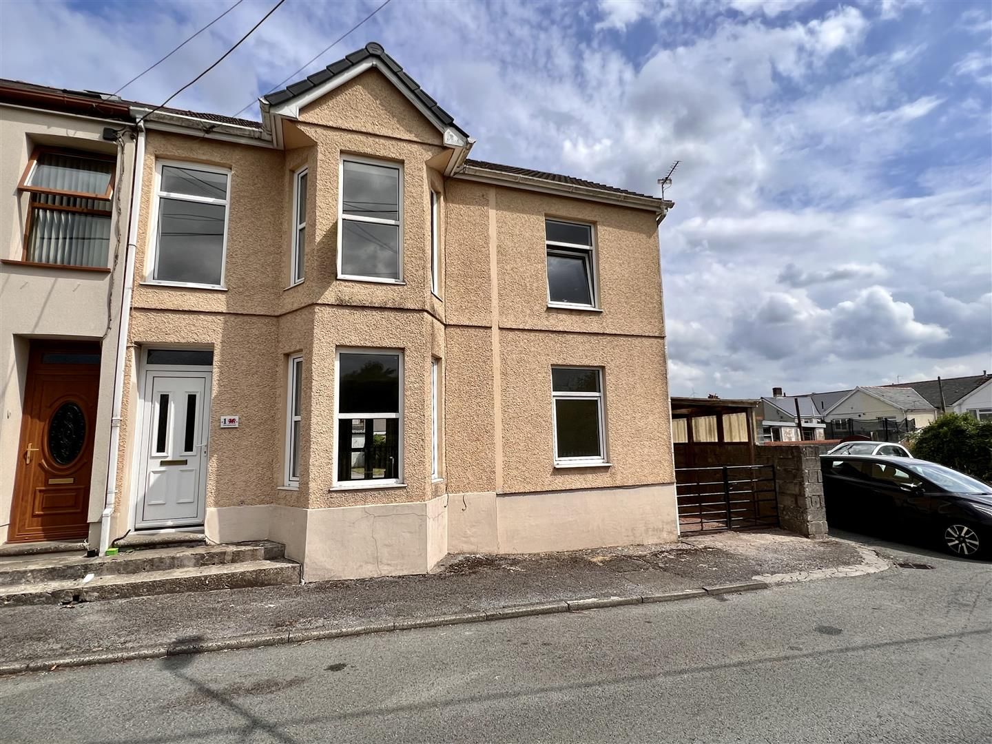 4 bed semidetached house for sale in Bryn Derwen Road, Ammanford SA18