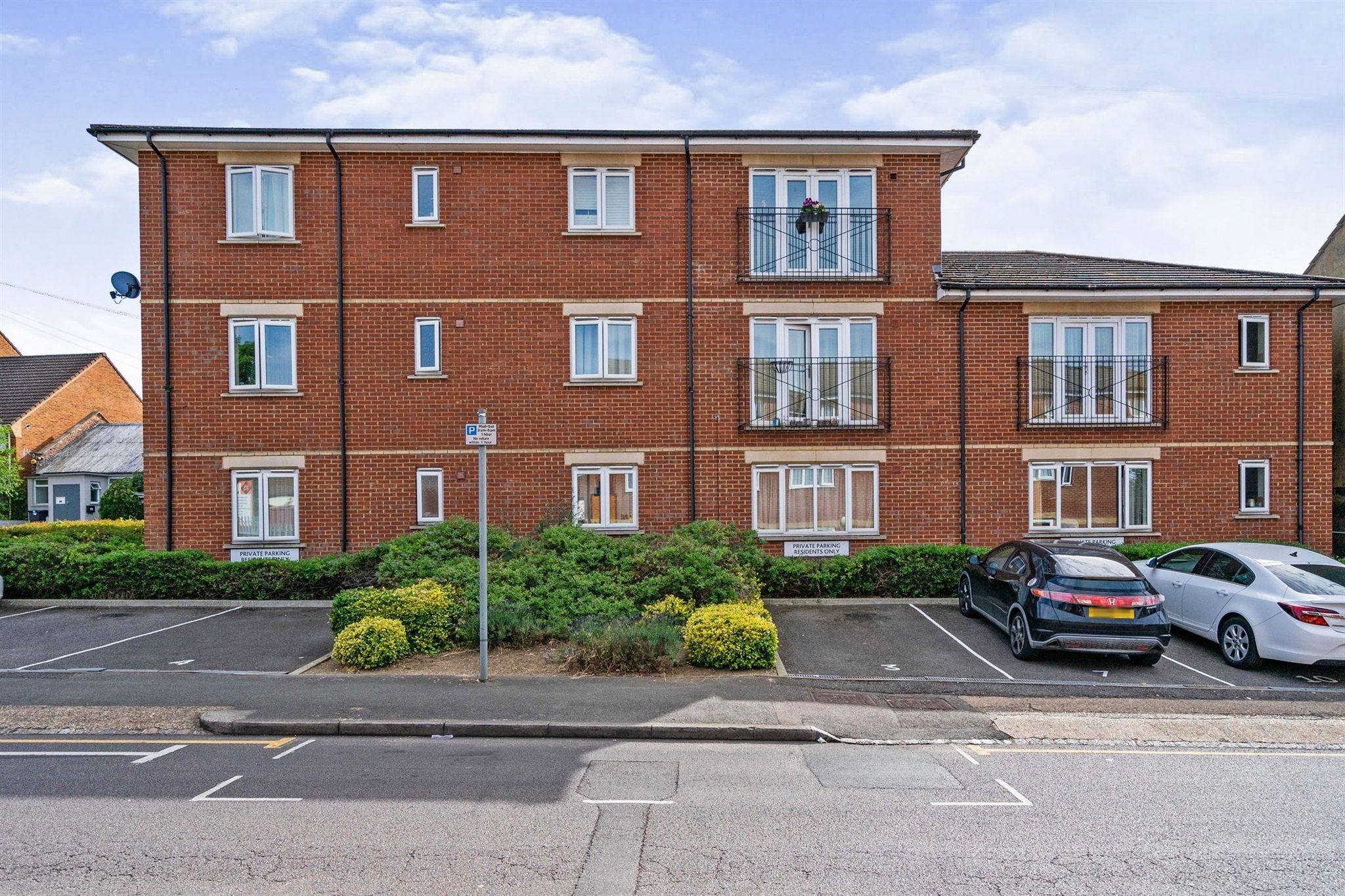 1 bed flat for sale in Empress Road, Leagrave, Luton LU3 Zoopla