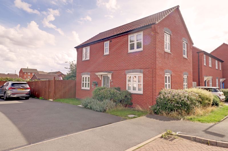 3 bed detached house for sale in Bridgewater Road, BurtonOnTrent DE14