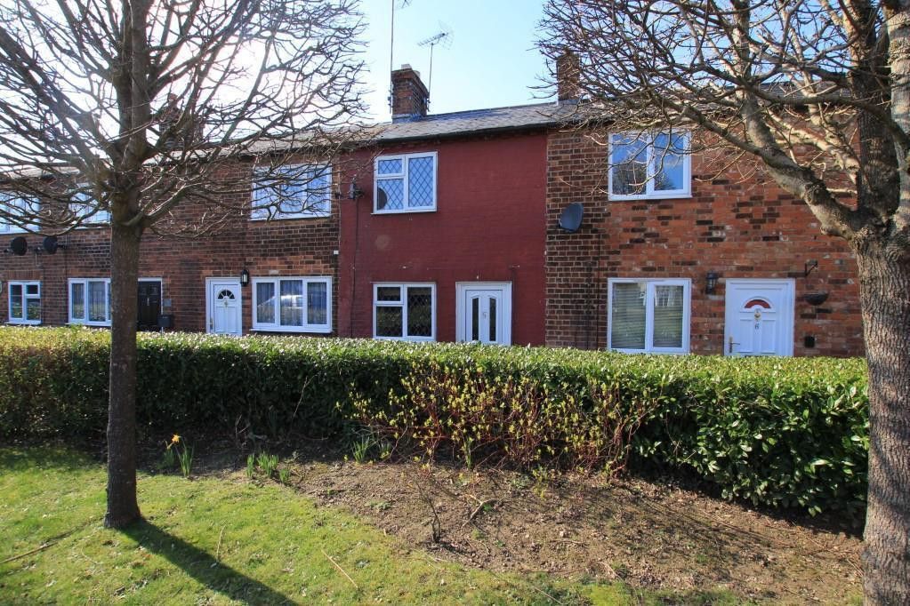 2 bed terraced house to rent in Pangbourne Mews, Reading Road