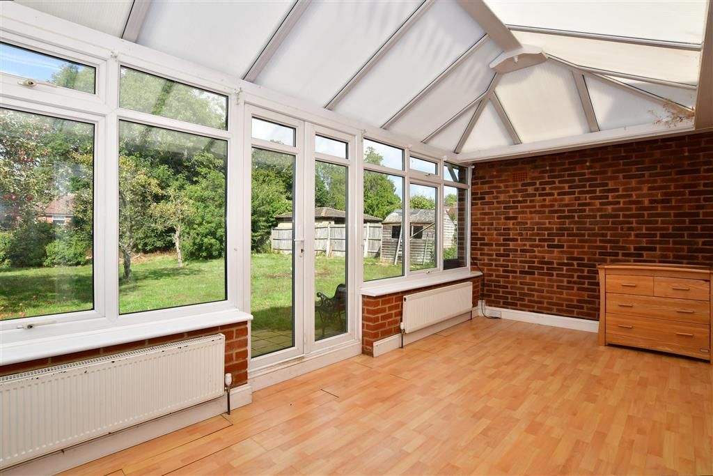 3 bed detached bungalow for sale in Arethusa Road, Rochester, Kent ME1