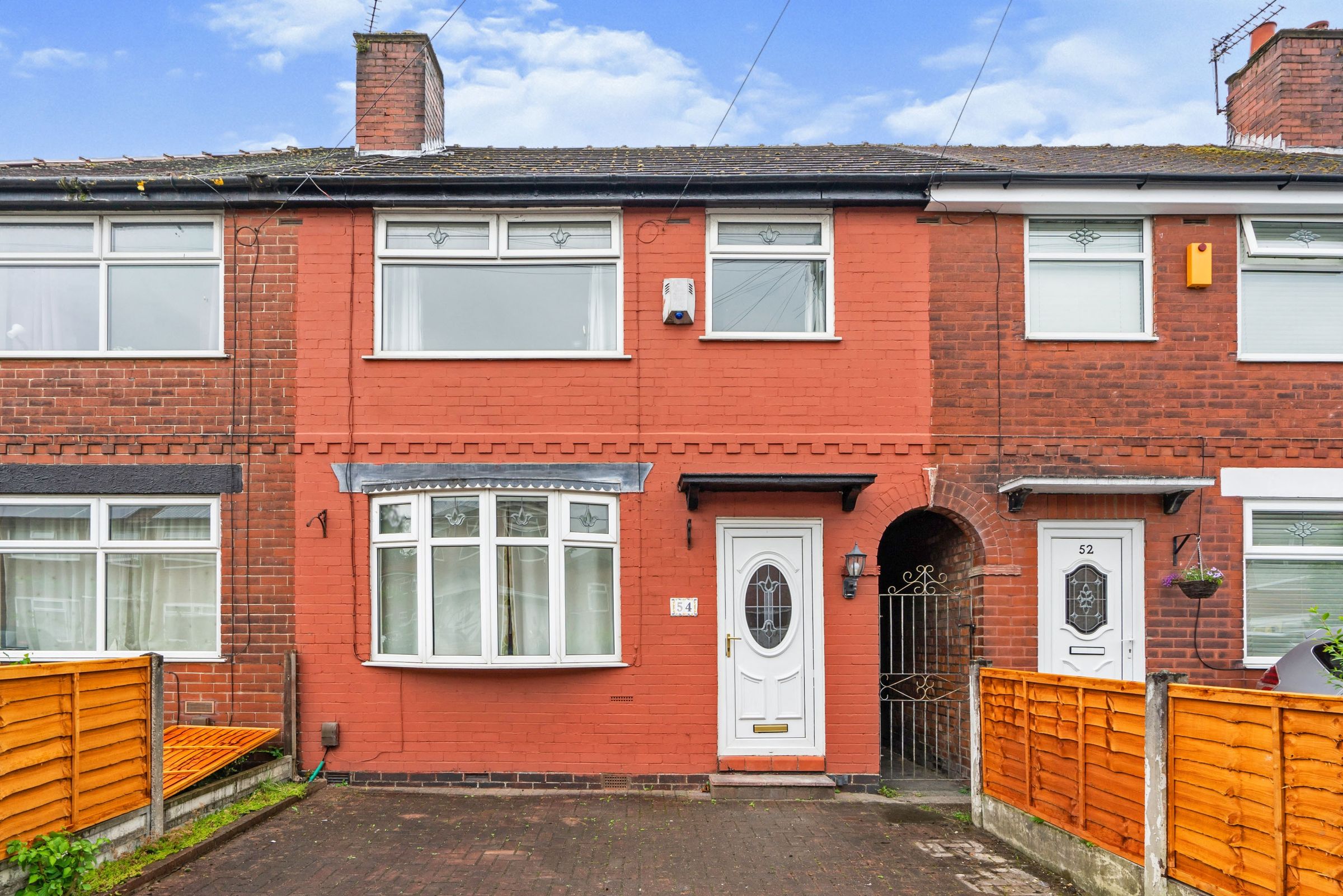 2 bed terraced house to rent in Dalton Drive, Pendlebury, Swinton