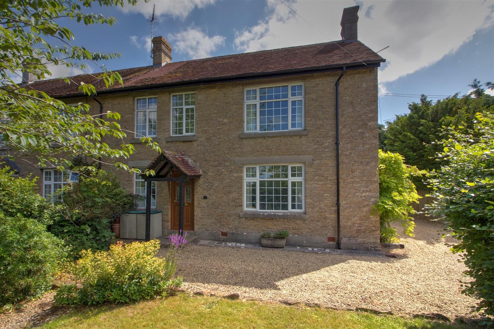 3 bed cottage for sale in Court Gardens, Stanton St. Quintin