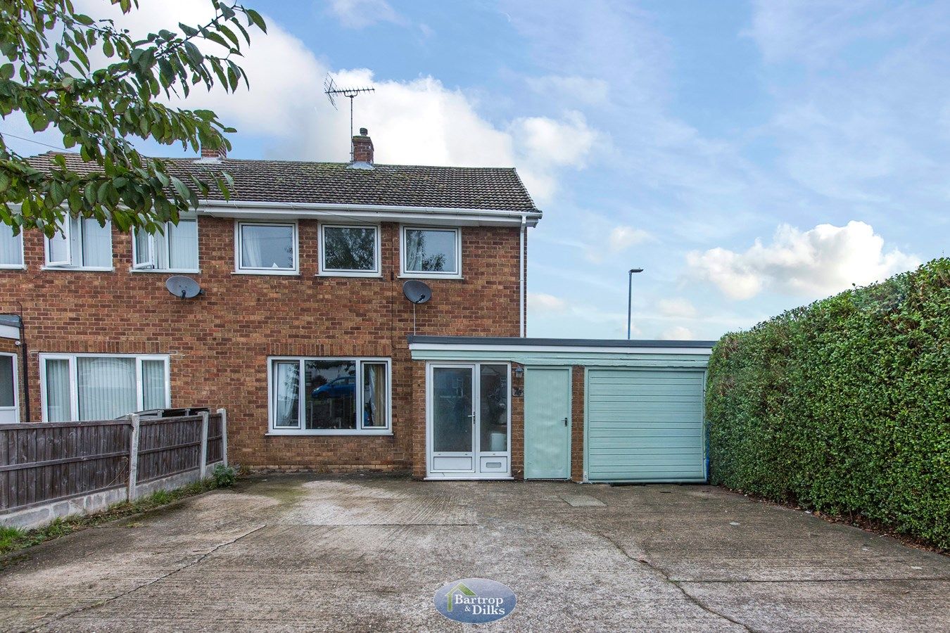3 bed semidetached house for sale in Rotherham Baulk, CarltonIn