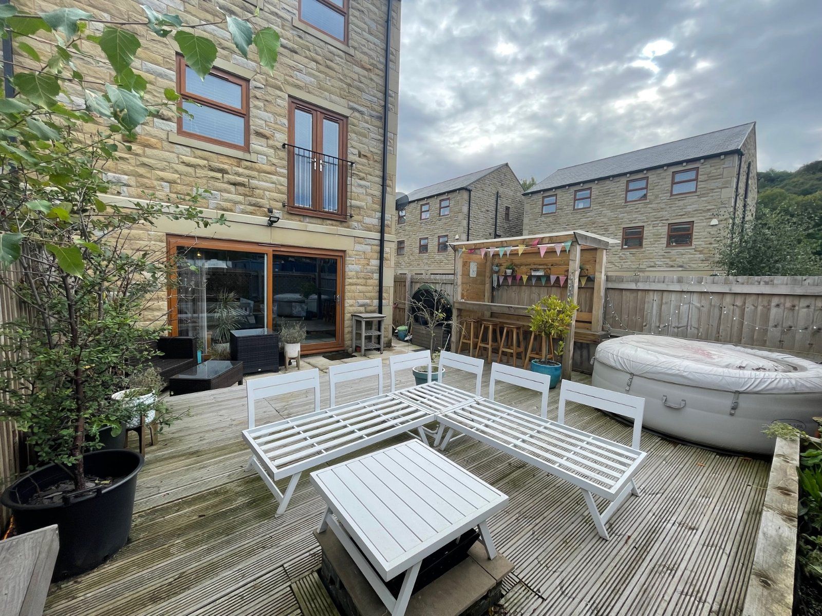4 bed end terrace house for sale in Mill Bank Close, Todmorden OL14