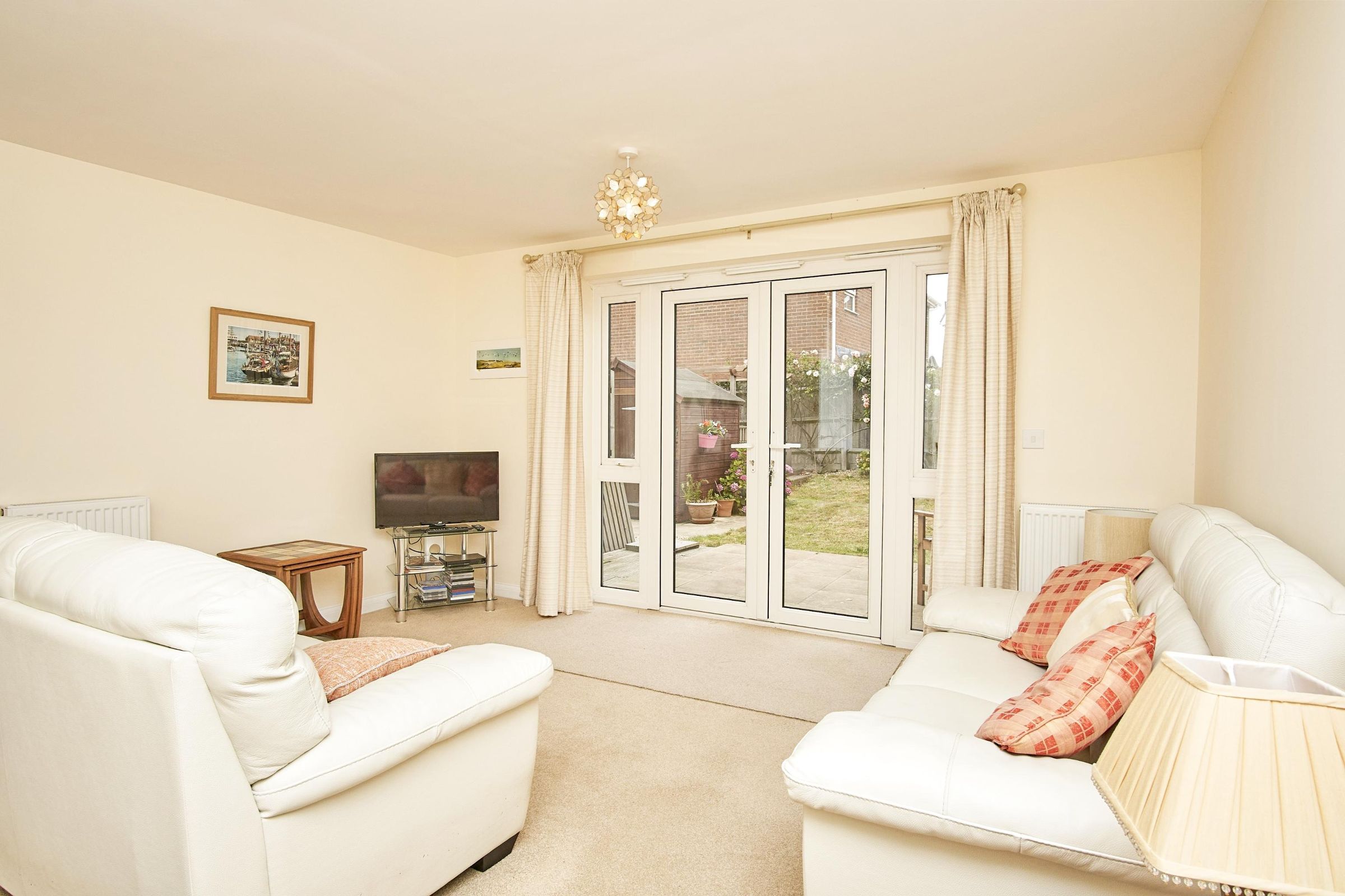 2 bed semidetached house for sale in Saxon Close, Newport PO30 Zoopla