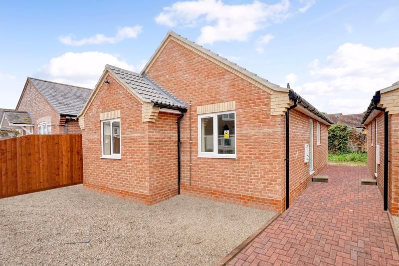 2 bed detached bungalow for sale in Belgrave Square, Sawtry, Huntingdon