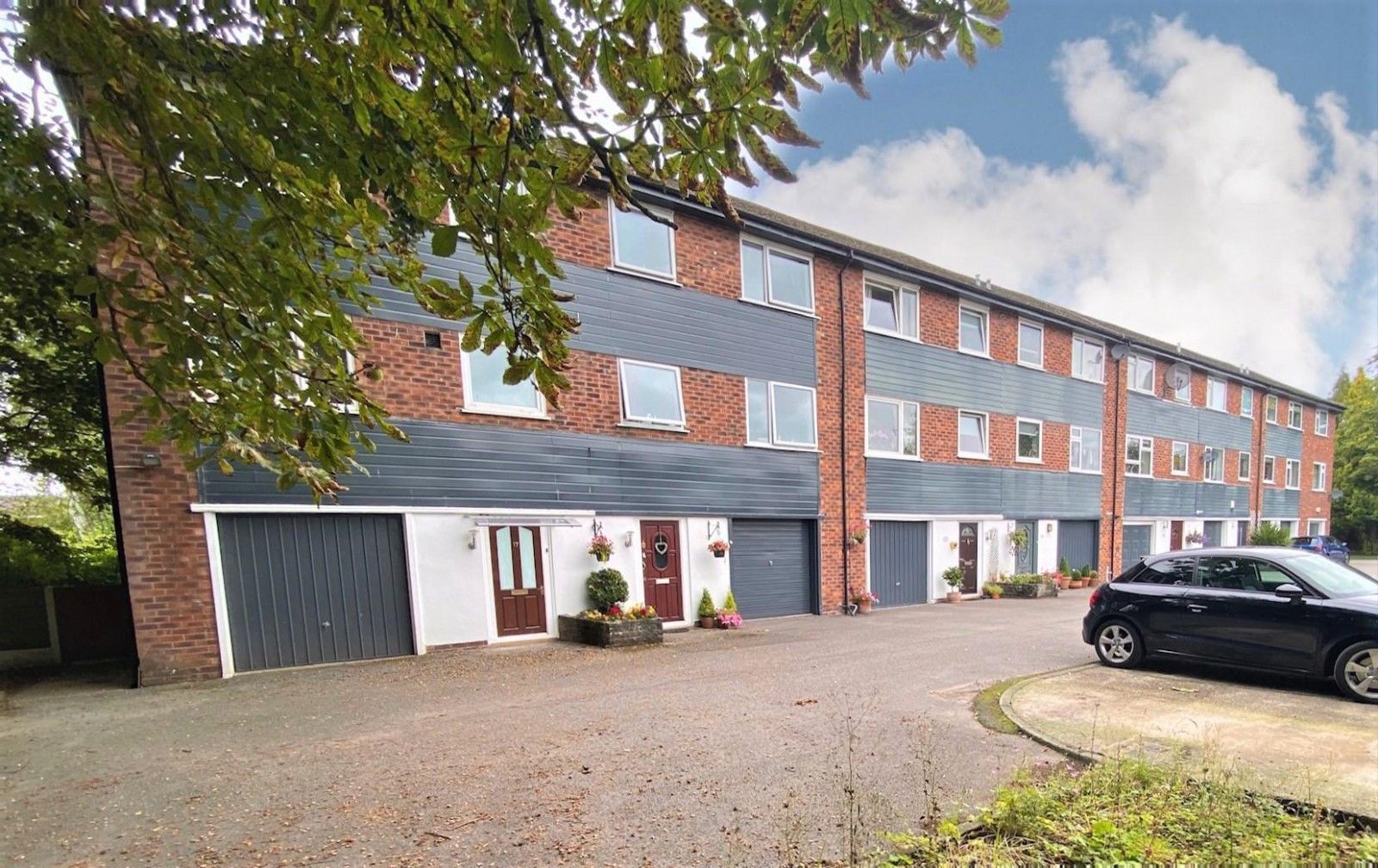 Sunnybank Holly Road North Wilmslow SK9  