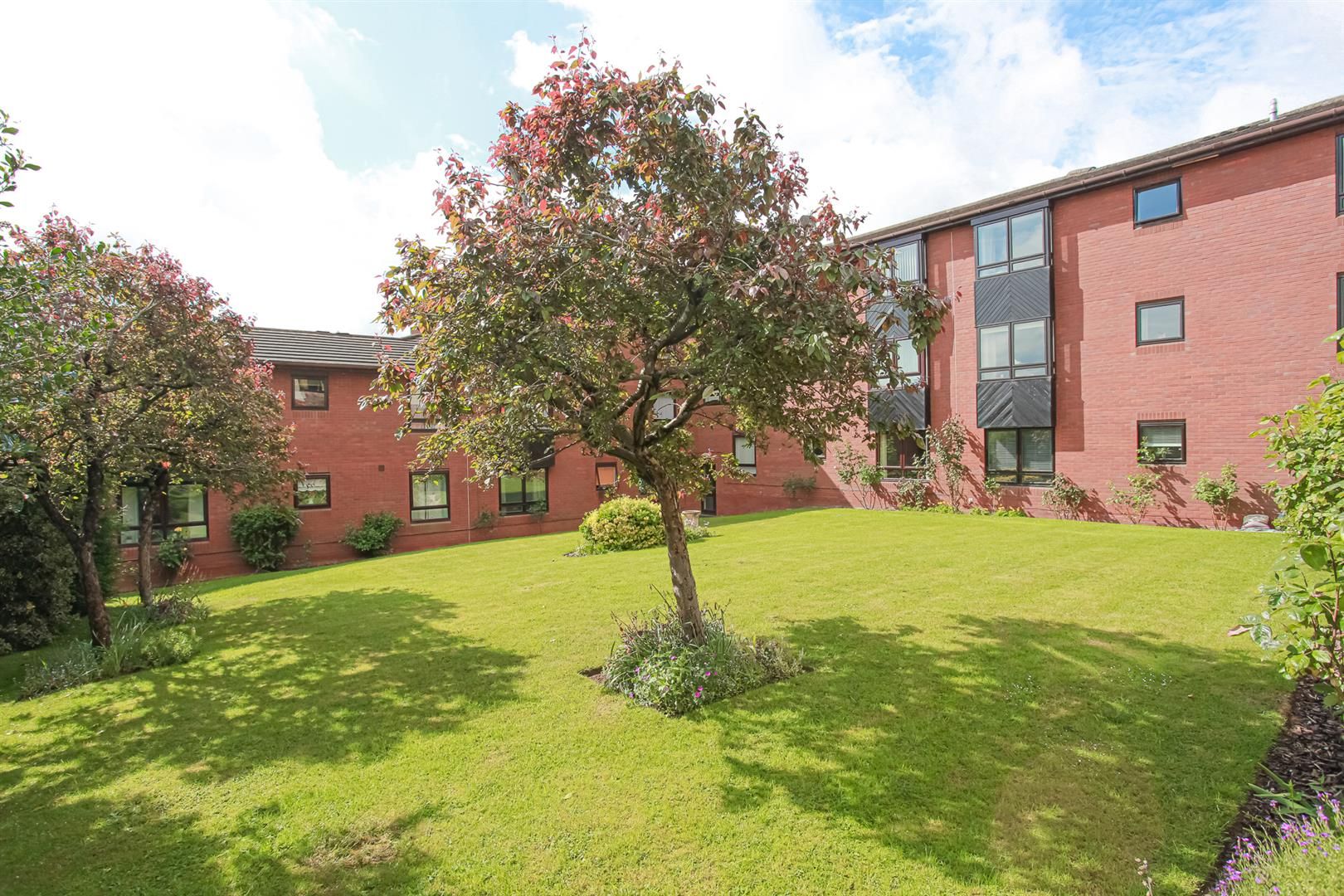 1 bed flat for sale in Fircroft, Hightown Road, Banbury OX16 Zoopla