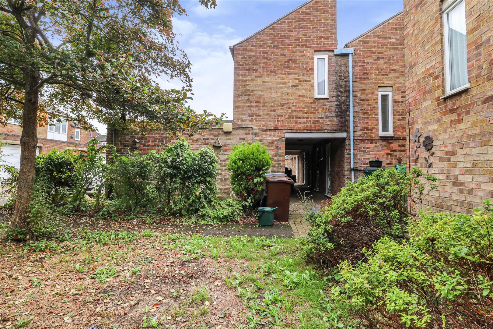 4 bed end terrace house for sale in Brockles Mead, Harlow CM19 Zoopla