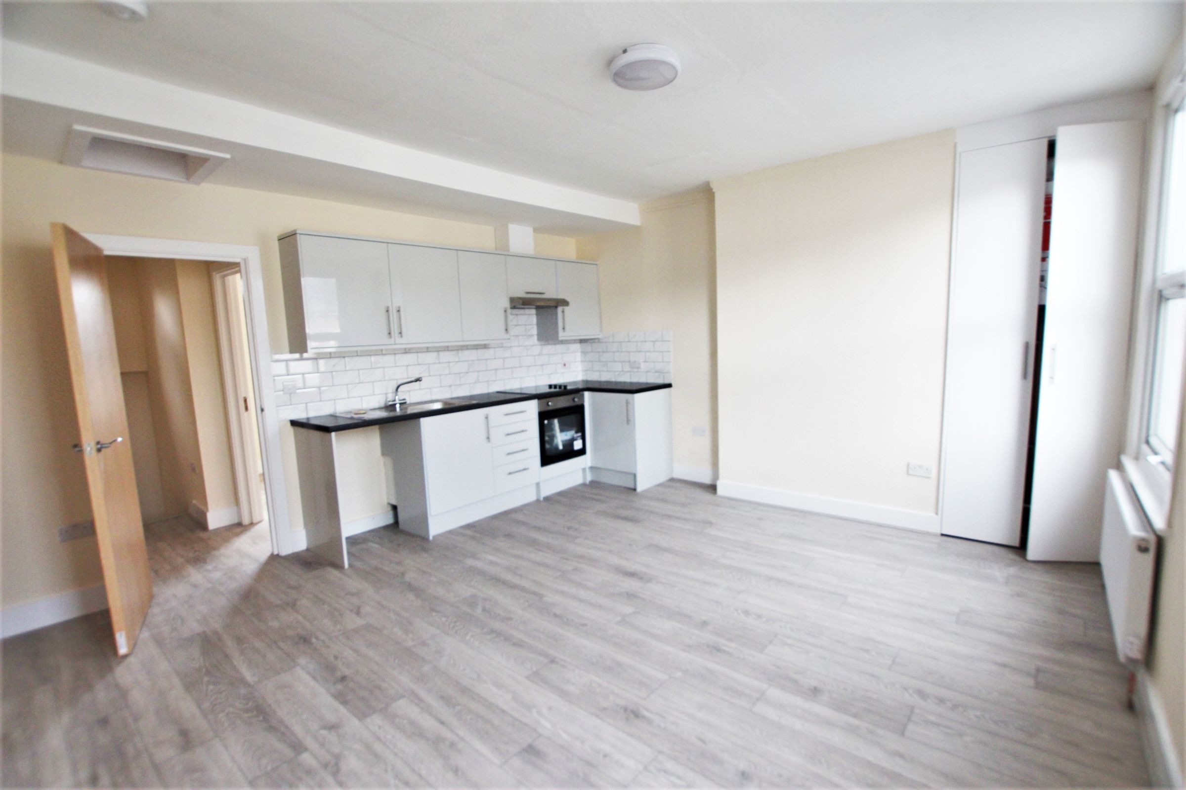 2 bed flat to rent in The Avenue, Tottenham, London N17 Zoopla