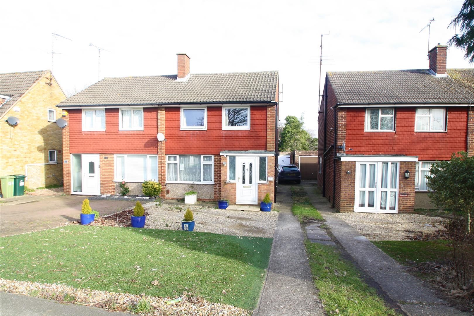 3 bed property for sale in Shenley Road, Bletchley, Milton Keynes MK3
