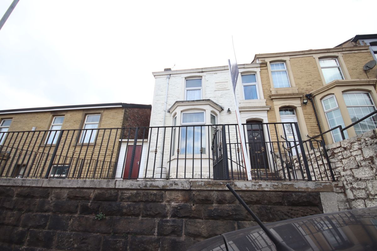 4 bed terraced house for sale in Shear Brow, Blackburn BB1 Zoopla