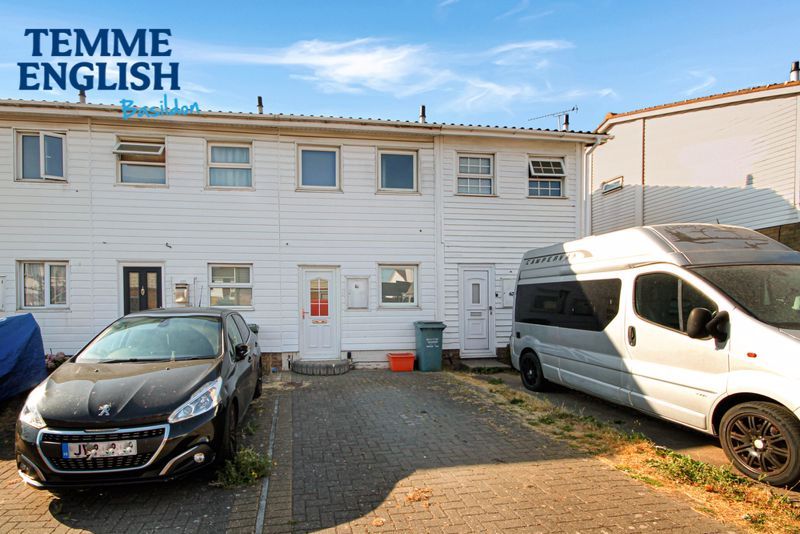 2 bed terraced house to rent in Voysey Gardens, Pitsea, Basildon SS13