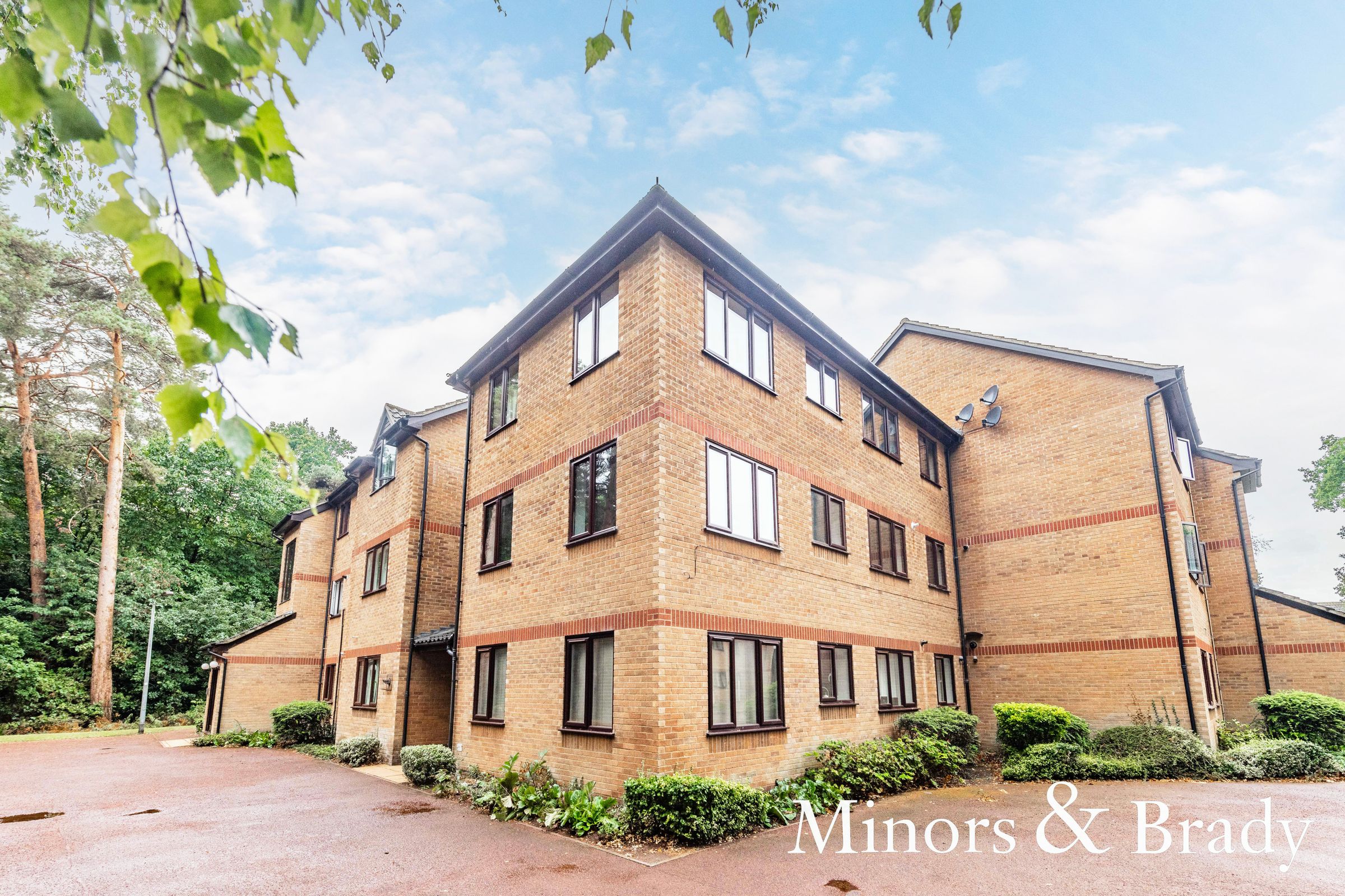 2 bed flat for sale in Pine Court, Plantation Drive, Sprowston, Norwich