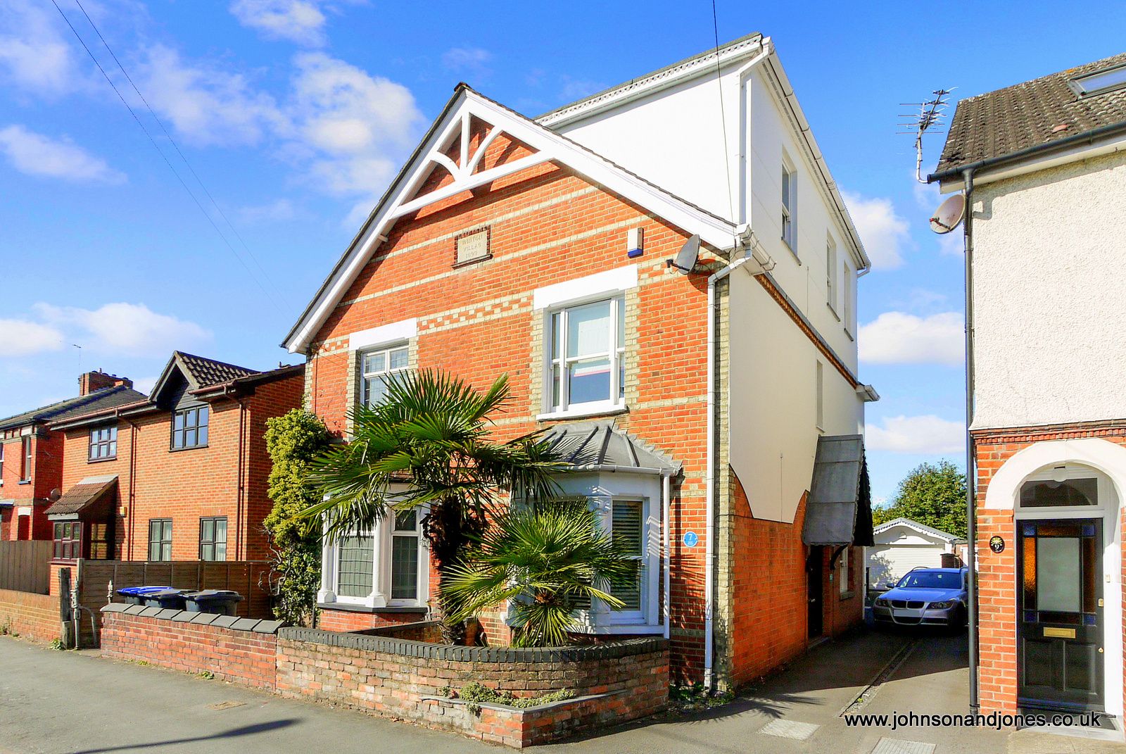 Weir Road, Chertsey KT16  