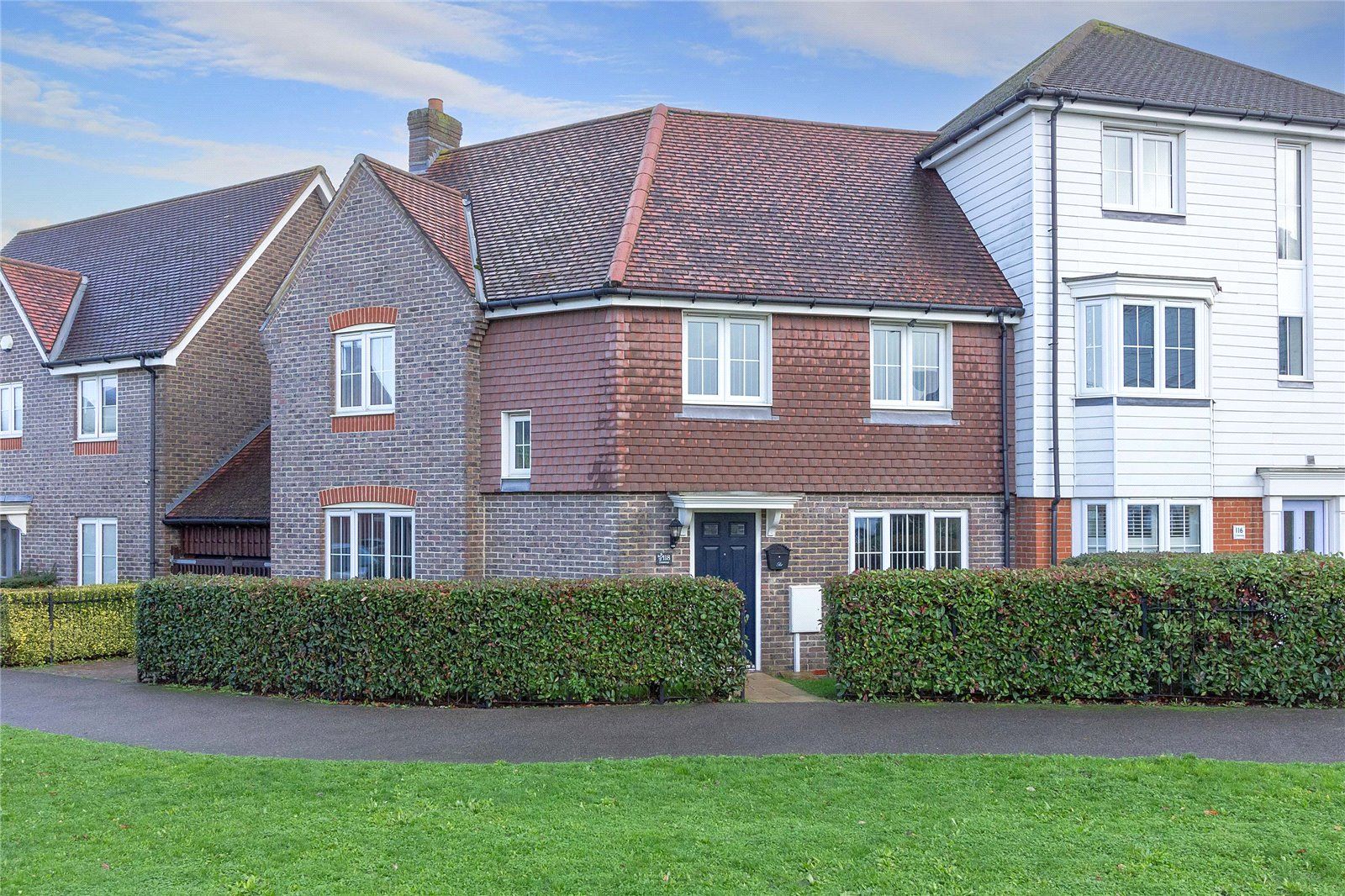 3 bed end terrace house for sale in Crossways, Sittingbourne ME10 Zoopla