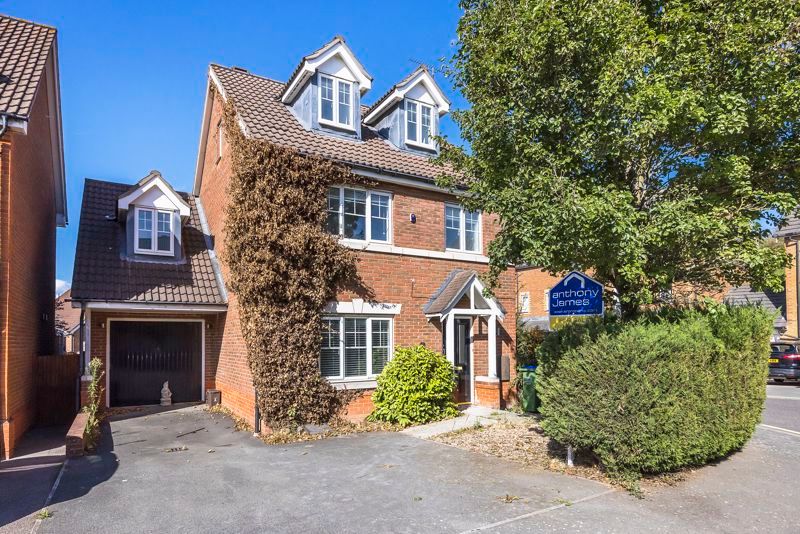 4 bed detached house for sale in Melrose Avenue, Crayford, Dartford DA1