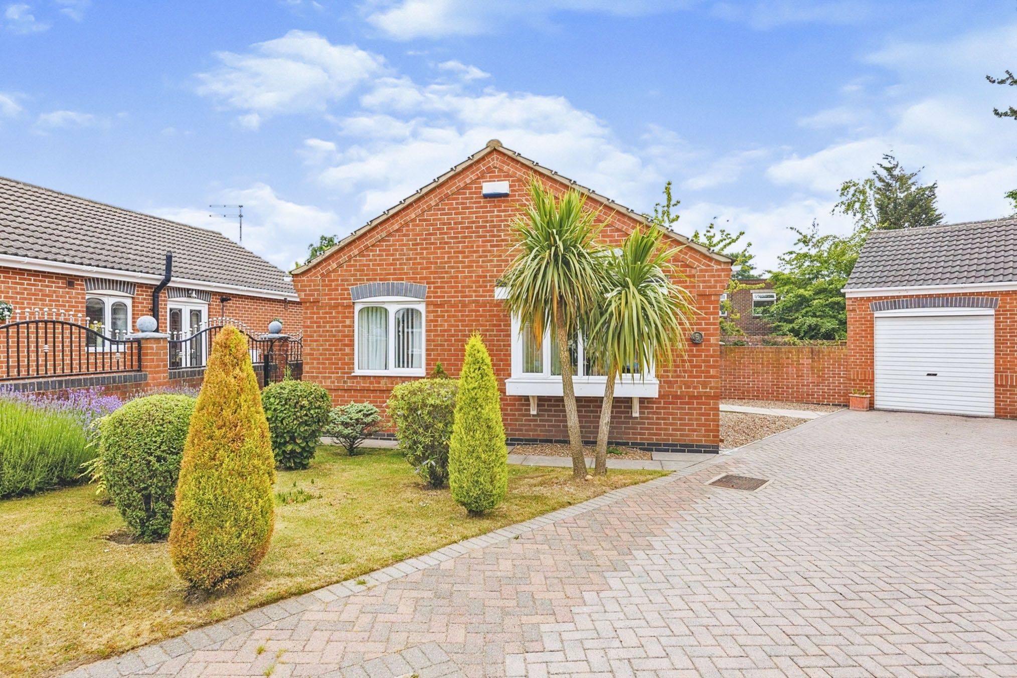 2 bed detached bungalow for sale in Moorview Court, Kimberworth