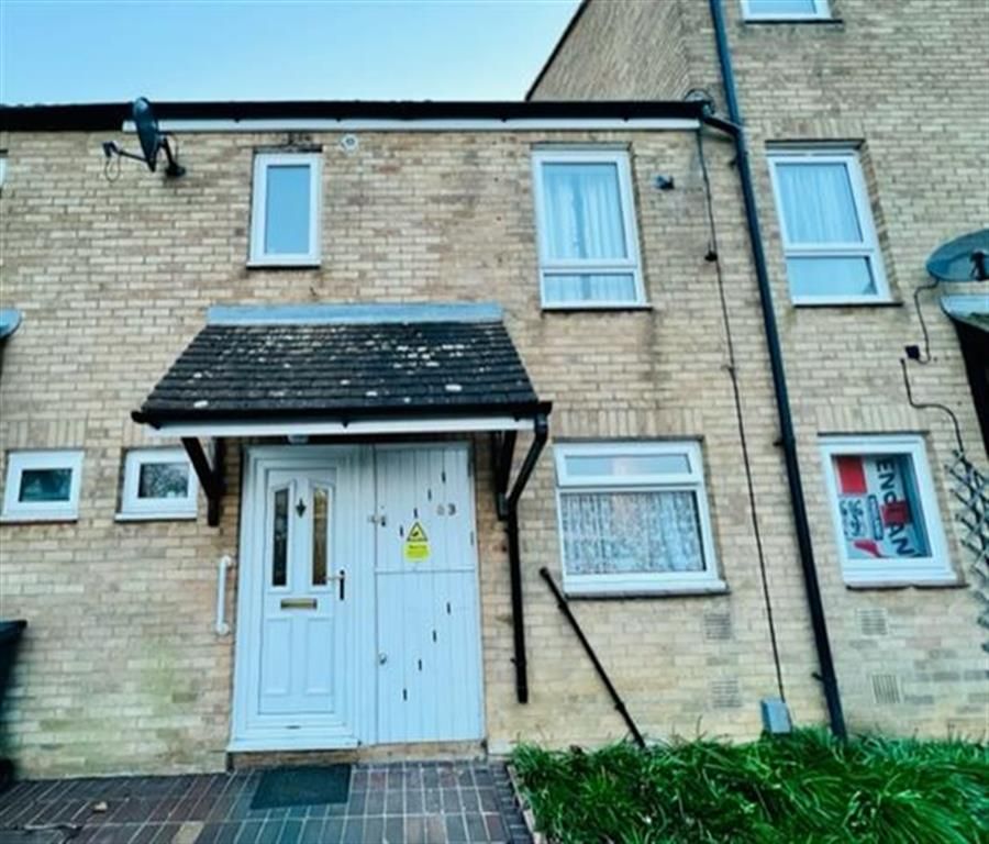 3 bed terraced house for sale in Clayton, Orton Goldhay, Peterborough