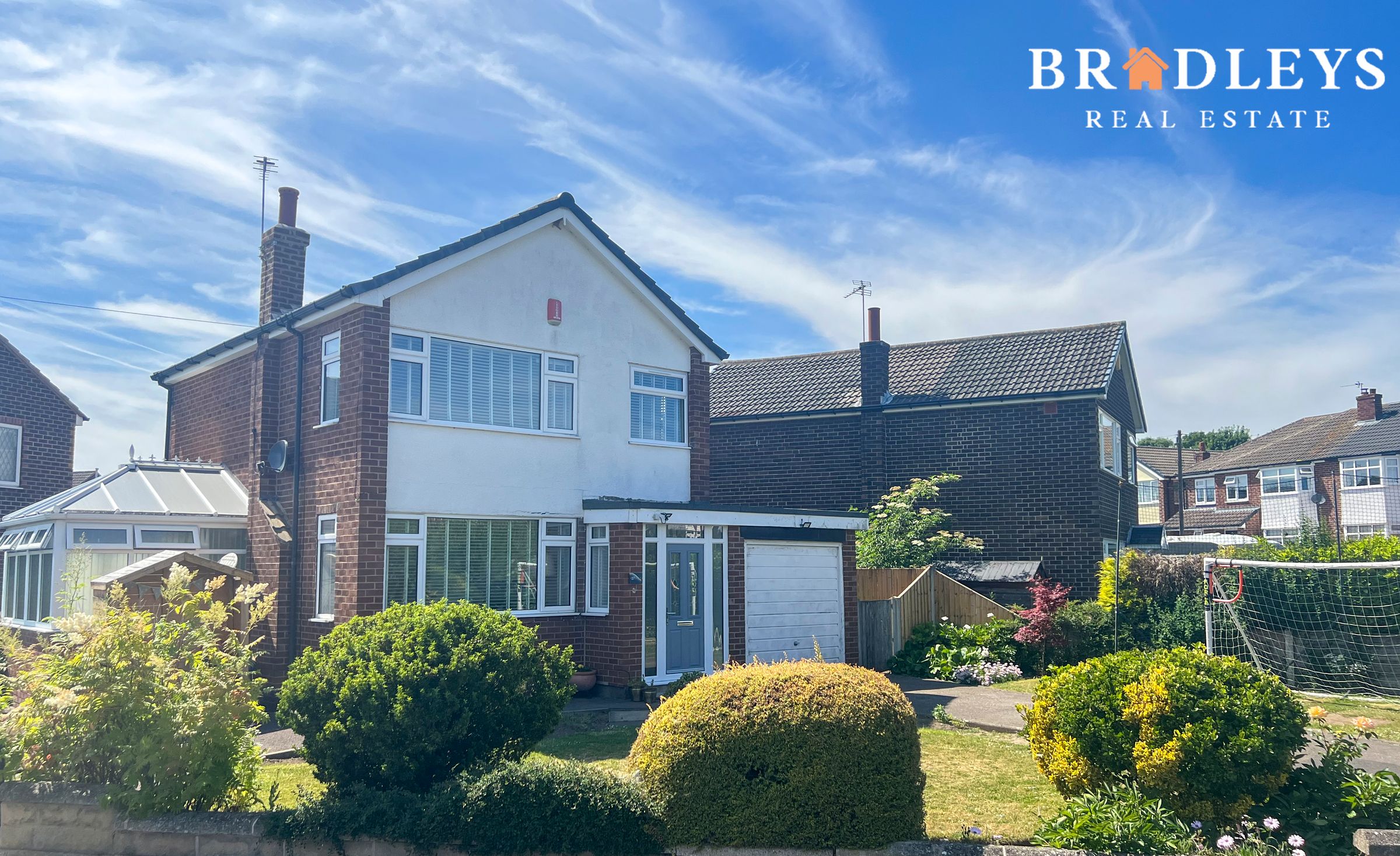 3 bed detached house for sale in Ashbourne Drive, Pontefract WF8 Zoopla