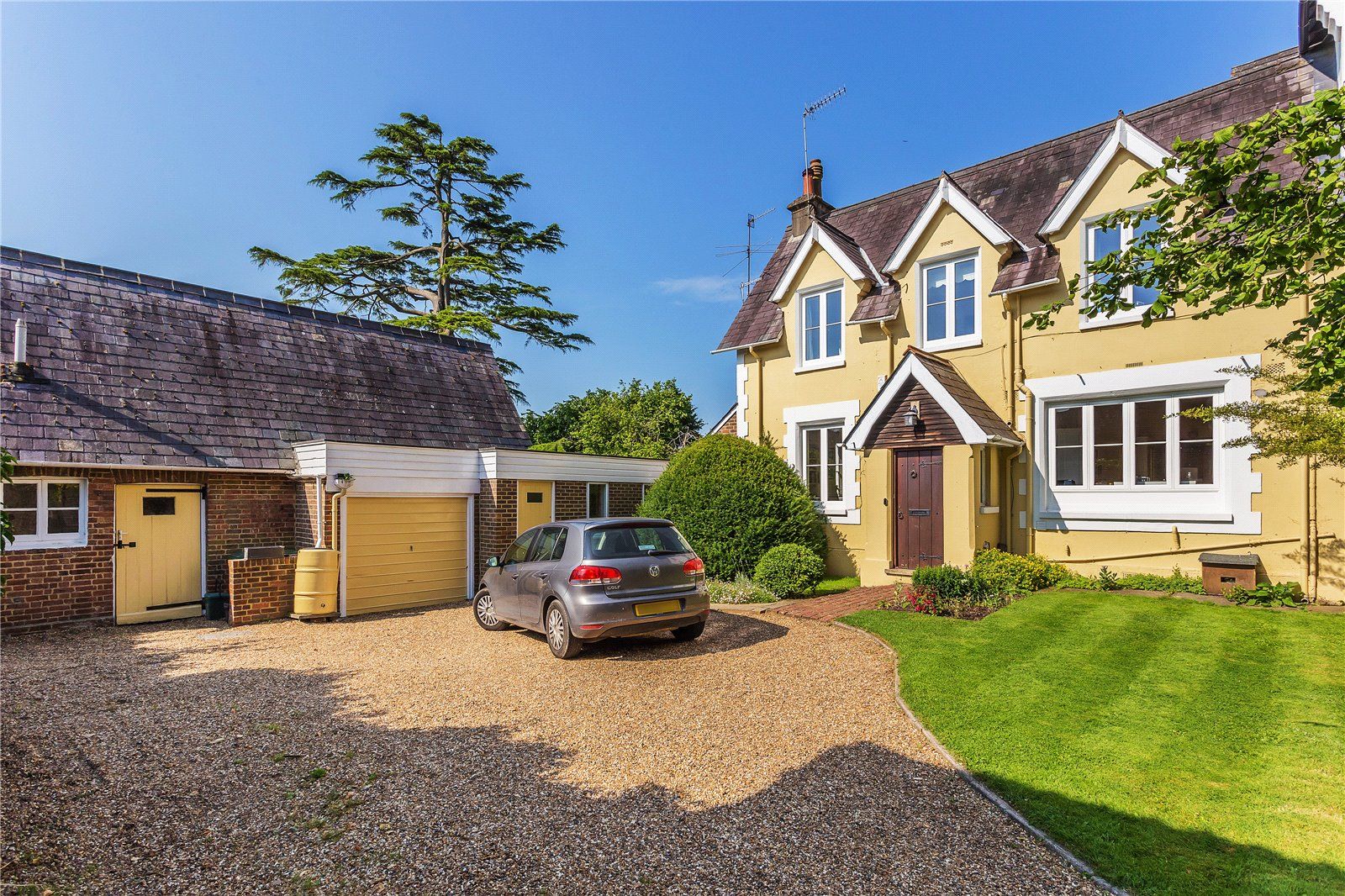 4 bed semidetached house for sale in Wray Park Road, Reigate, Surrey