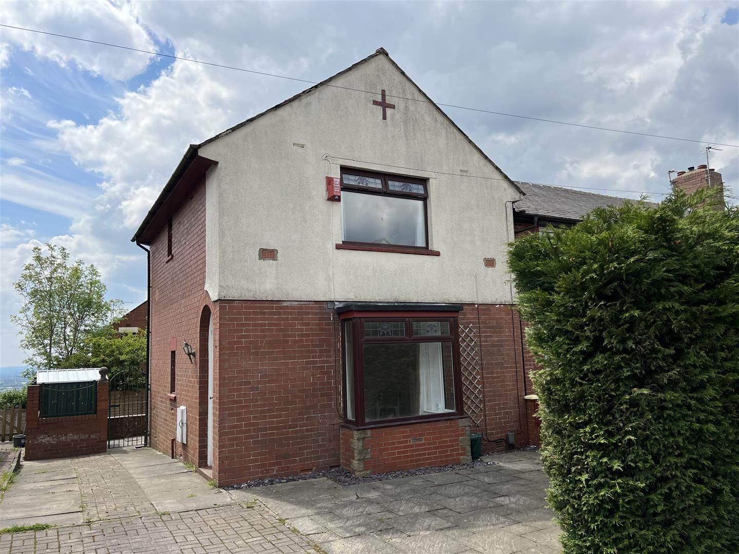 2 bed end terrace house for sale in Broadstone Avenue, Oldham OL4 Zoopla