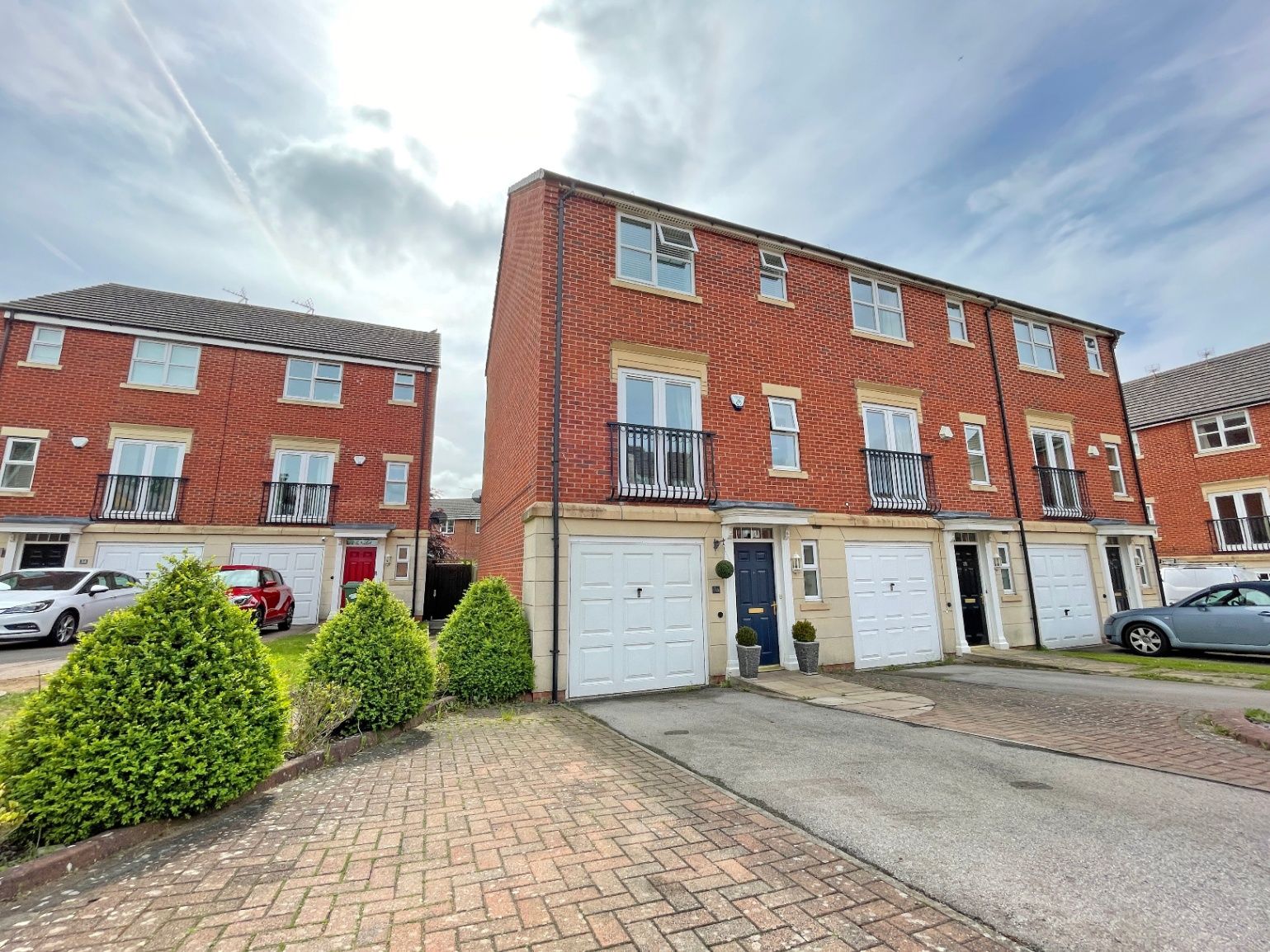 3 bed town house for sale in Davies Close, Market Harborough, Leicestershire LE16 Zoopla