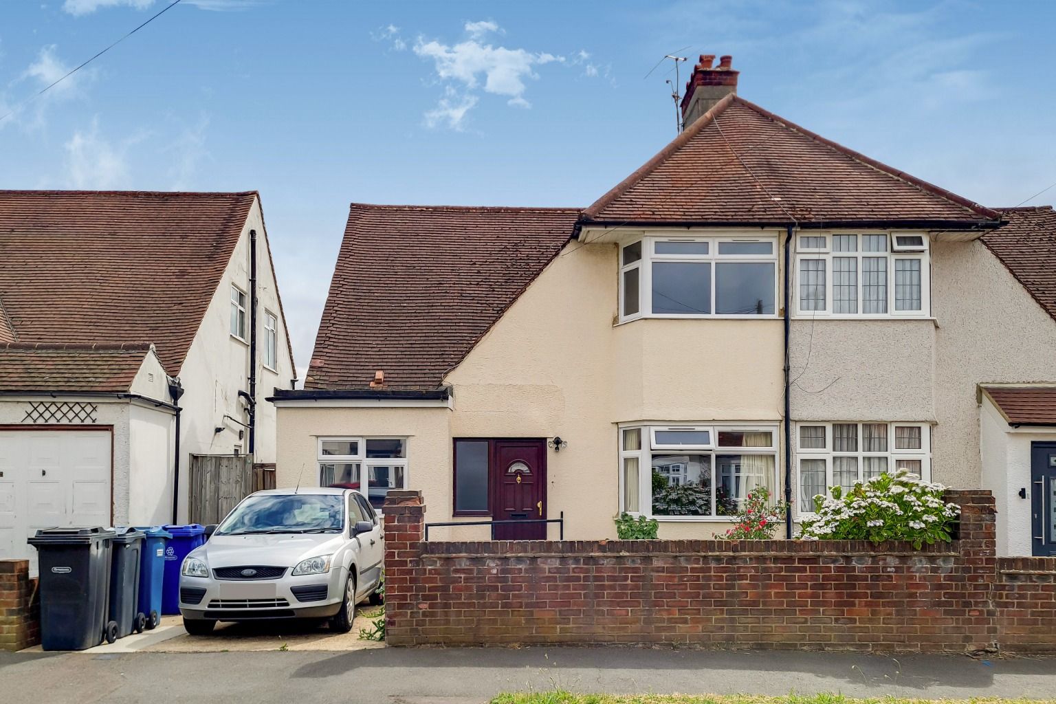 4 bed semidetached house for sale in Central Avenue, Pinner HA5 Zoopla