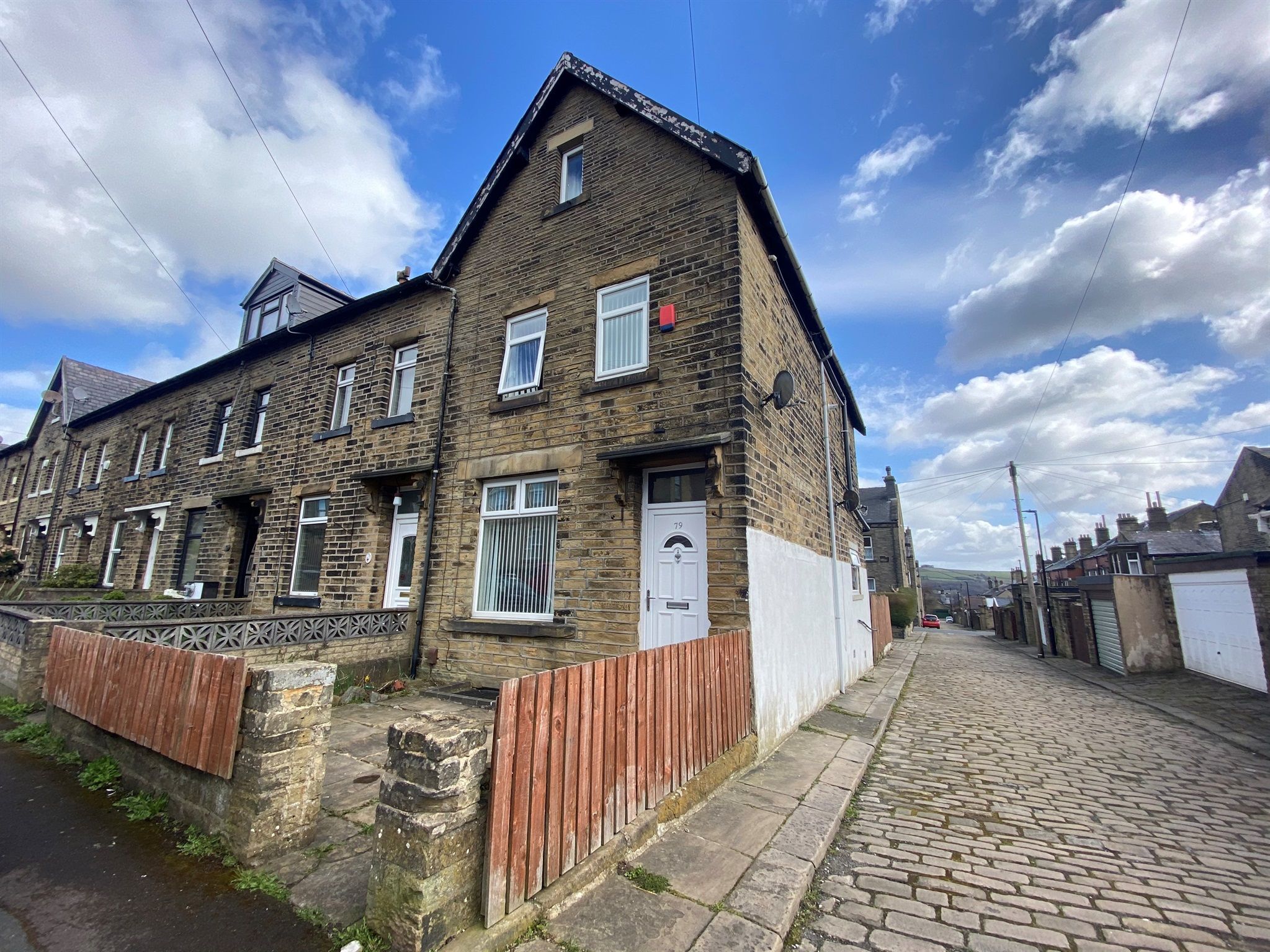 4 bed end terrace house for sale in Savile Park Street, Halifax HX1