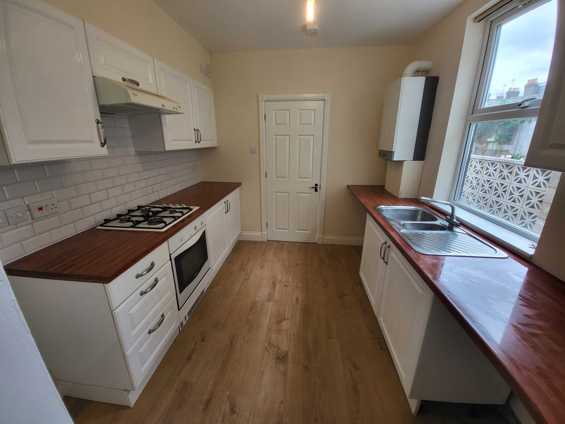 3 bed property for sale in Frederick Street, Luton LU2 Zoopla