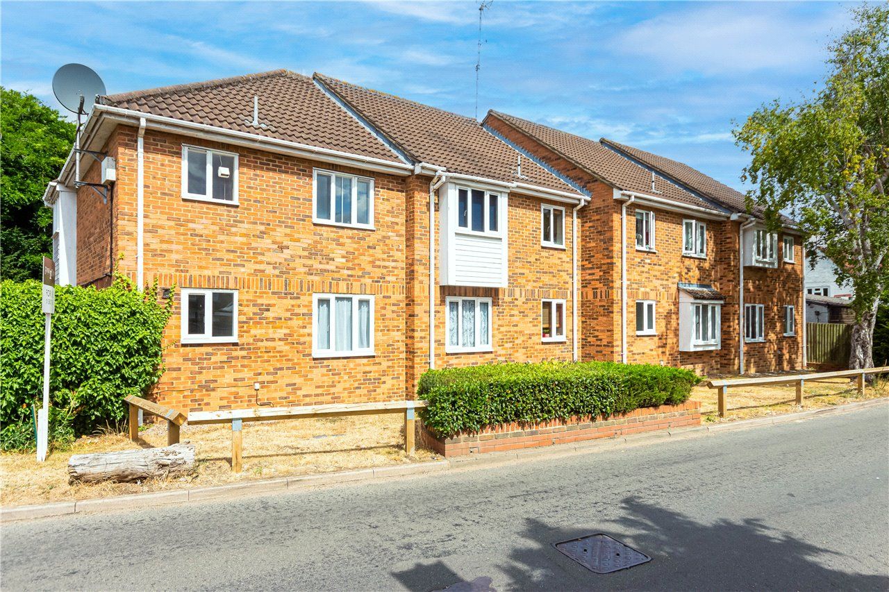 1 bed flat for sale in North Court, Buckwood Road, Markyate, St. Albans