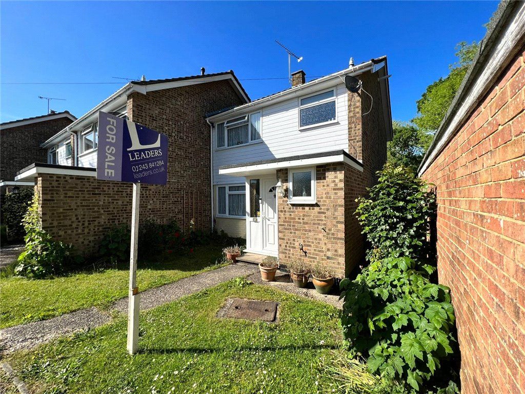 3 bed end terrace house for sale in Orchard Way, Barnham, Bognor Regis