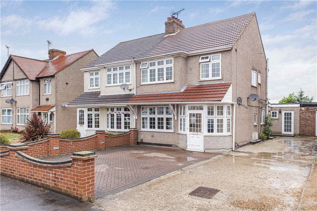 5 bed semidetached house for sale in Zealand Avenue, Harmondsworth