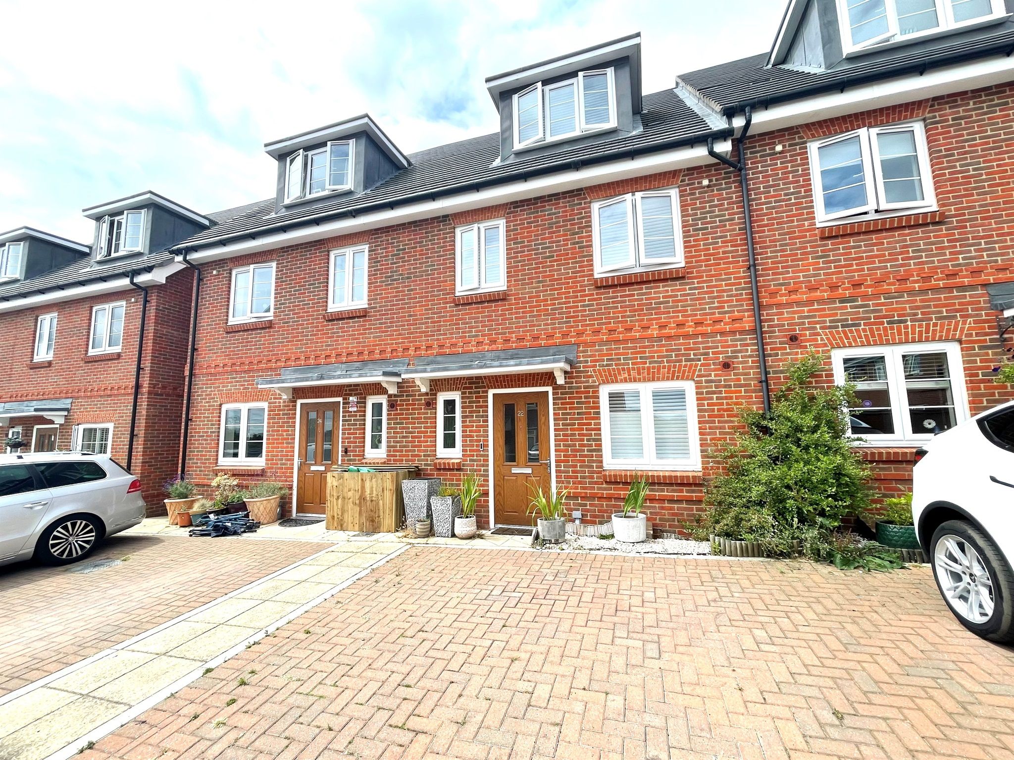 3 bed town house for sale in Repton Crescent, Earley, Reading RG6 Zoopla