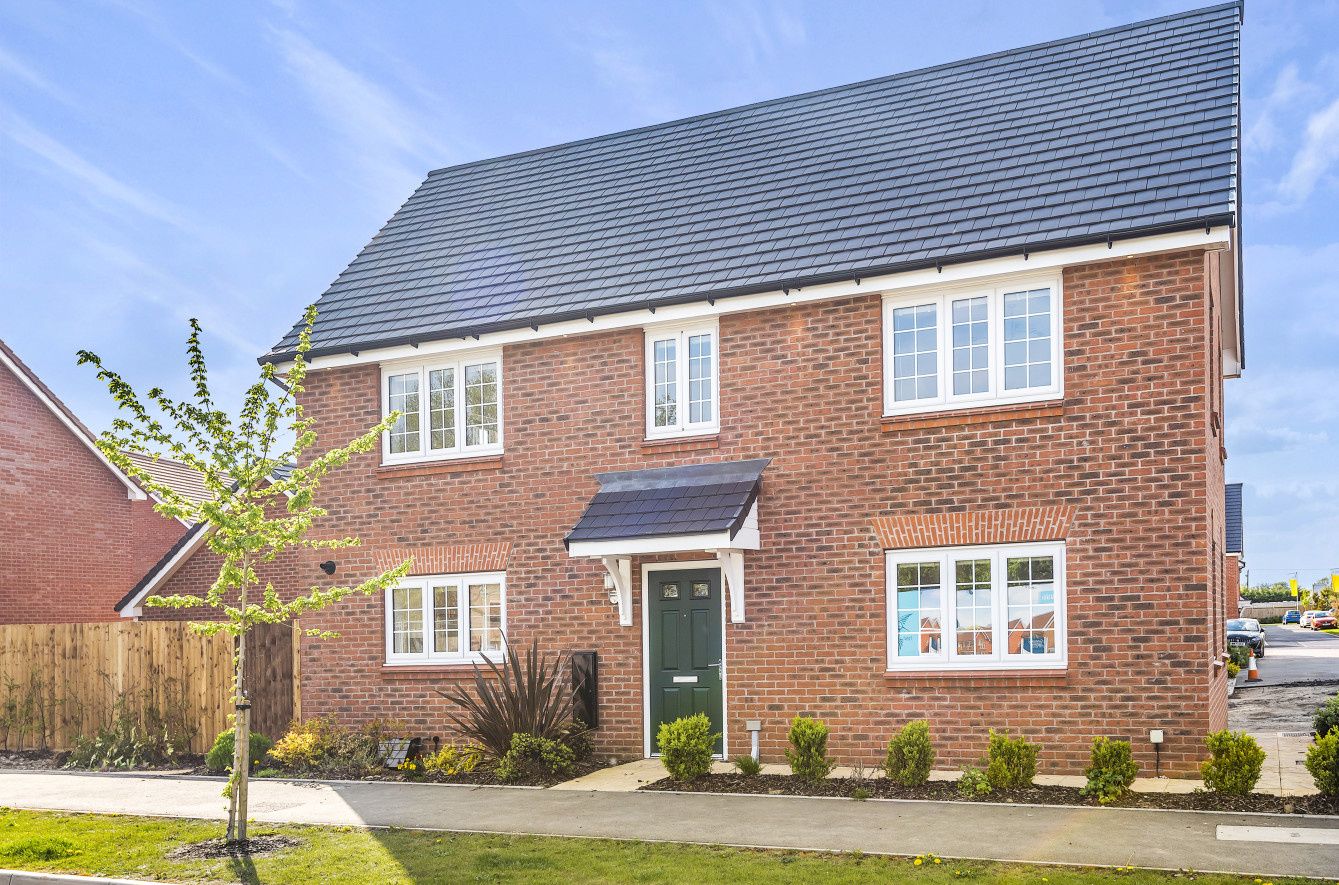 3 bed detached house for sale in Pear Tree Way, Drakes Broughton