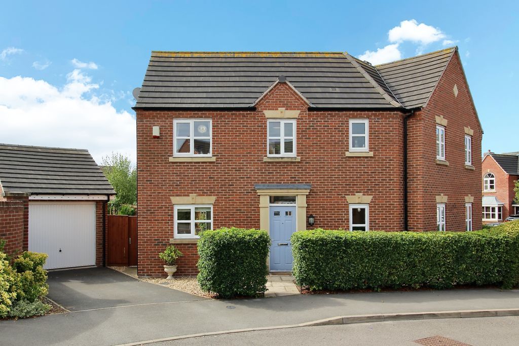 3 bed semidetached house for sale in Towers Drive, Hinckley LE10 Zoopla