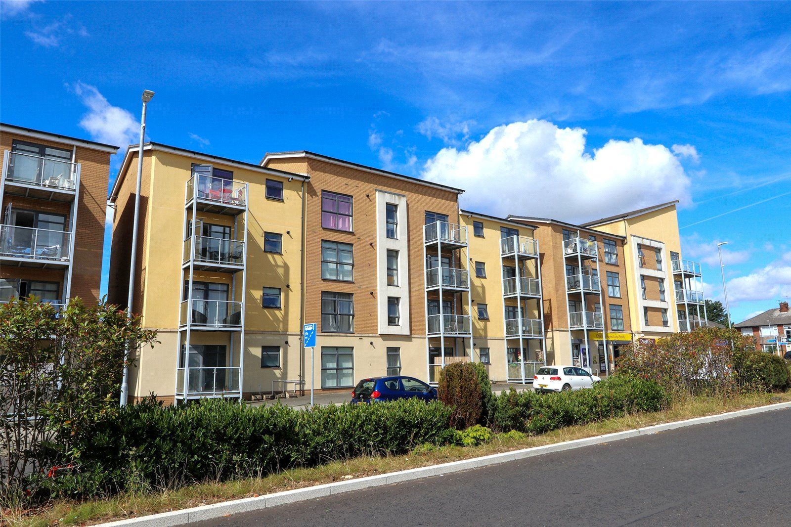 2 bed flat for sale in Charlton Boulevard, Charlton Hayes, Bristol