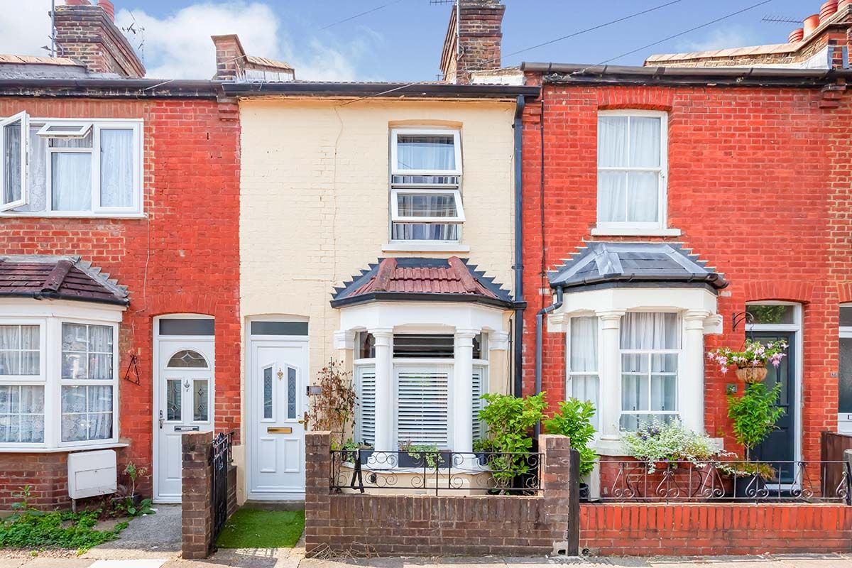 Roberts Road, Watford, Hertfordshire WD18  