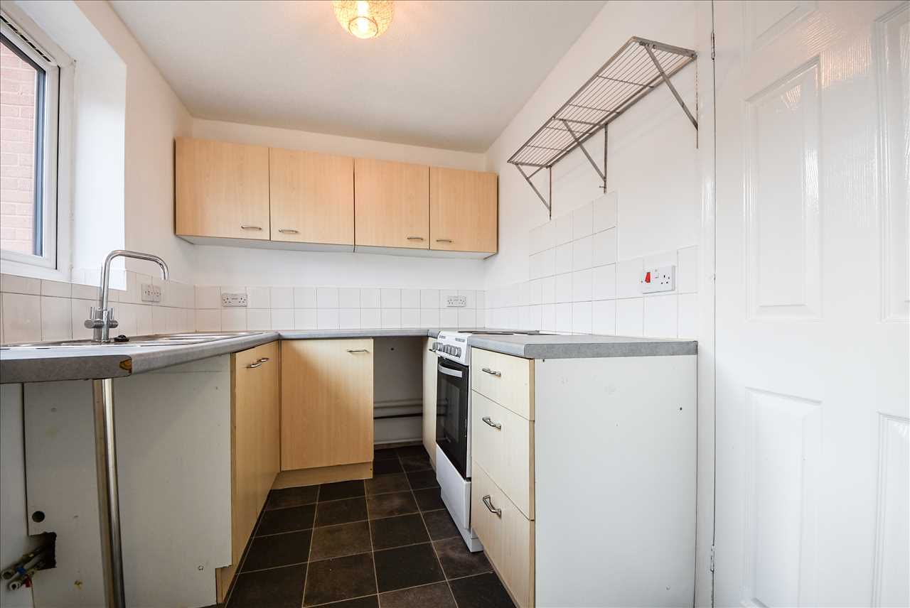 2 bed flat to rent in Howard Court, Wellingborough NN8 Zoopla