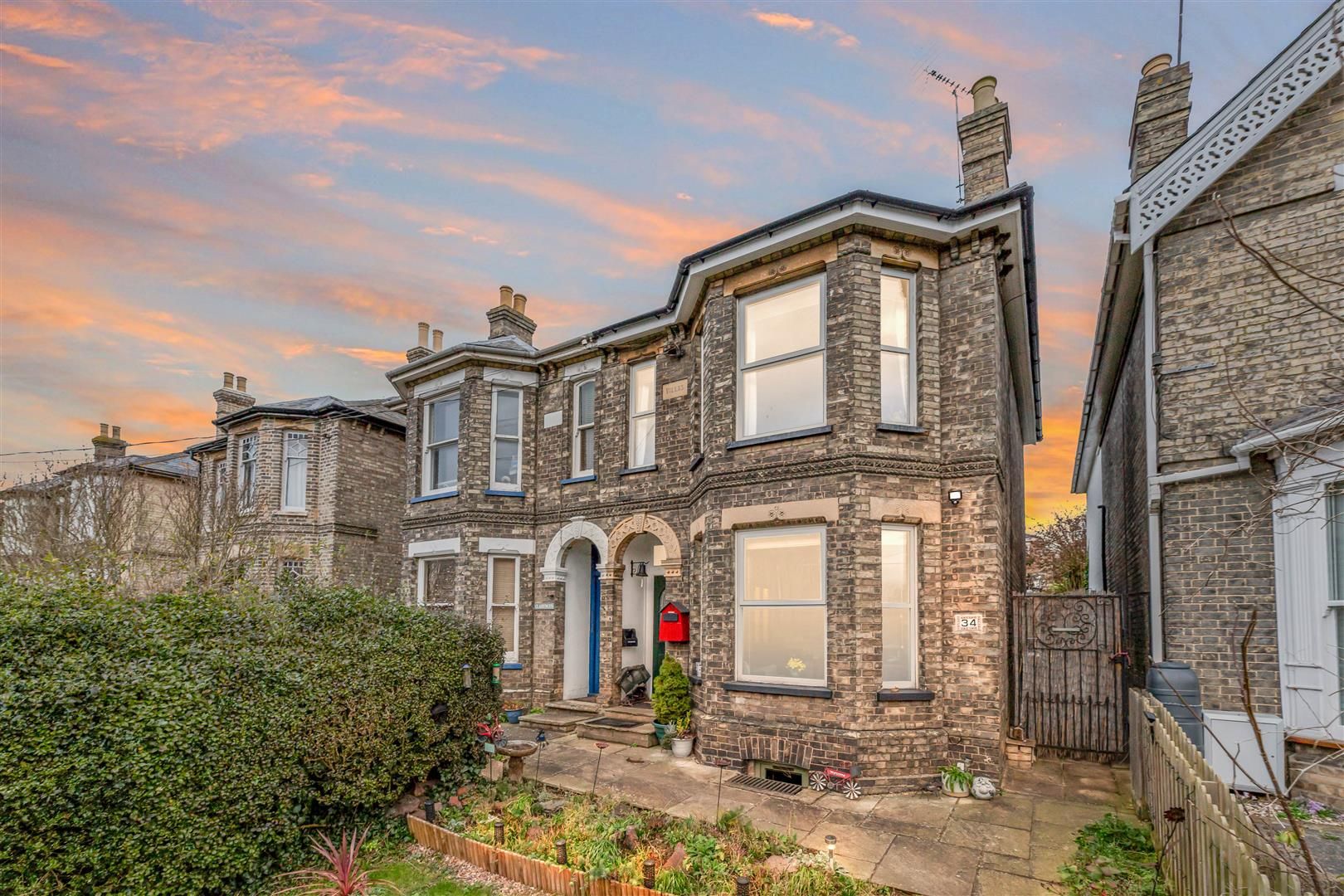 4 bed semidetached house for sale in Melford Road, Sudbury CO10 Zoopla