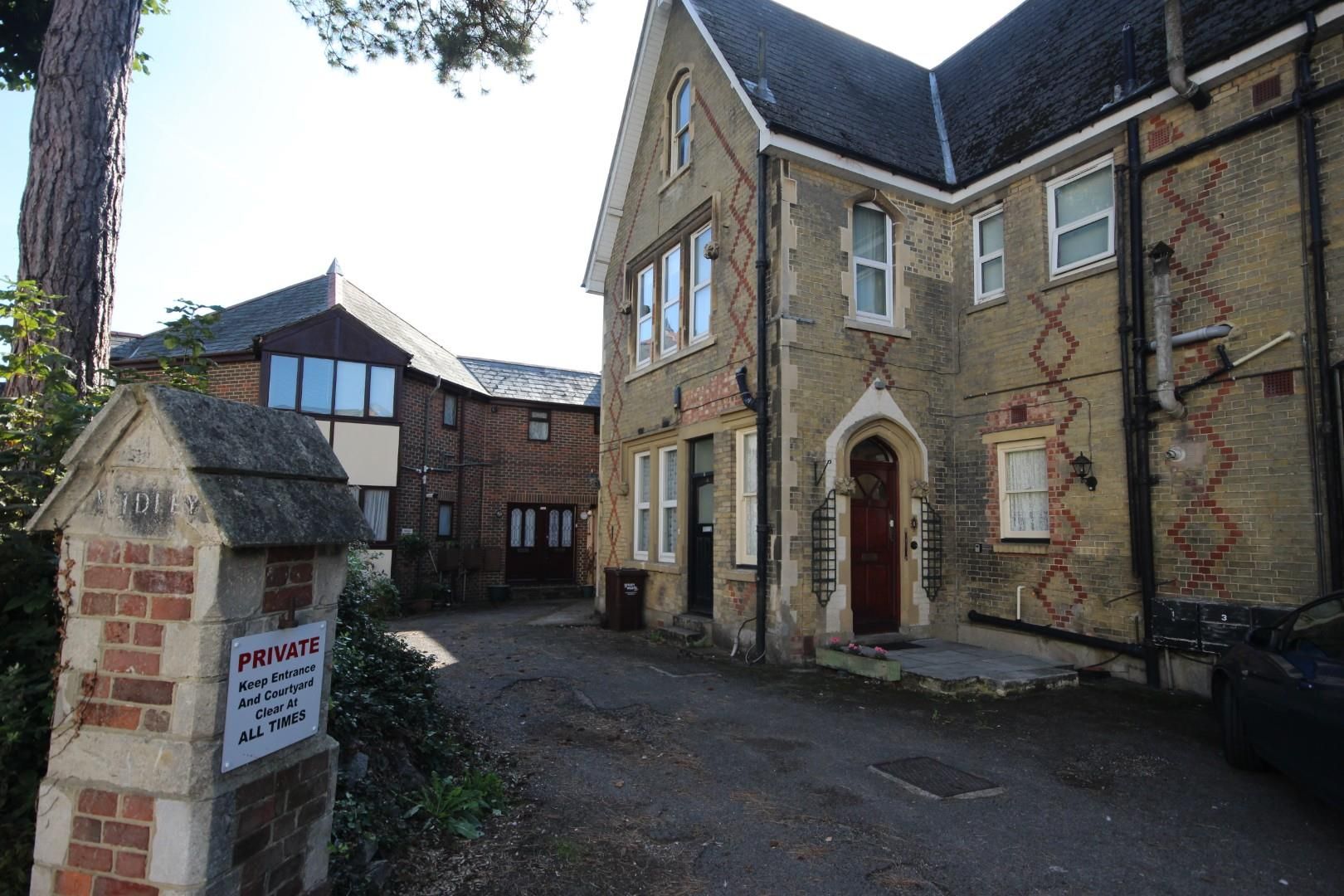 1 bed flat for sale in Magdala Road, Cosham, Portsmouth PO6 Zoopla