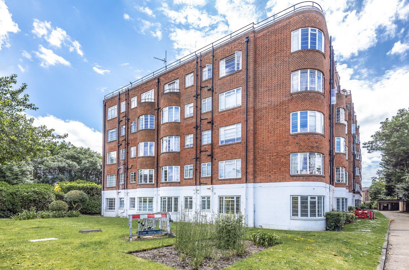 Studio for sale in Langham Court, Wyke Road, London SW20 Zoopla