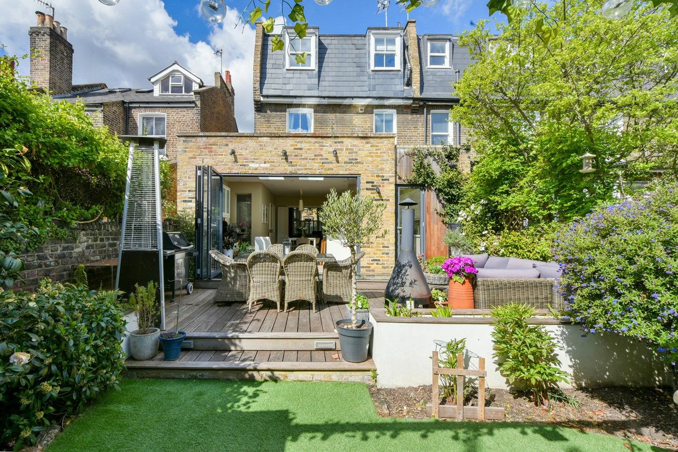 5 bed end terrace house for sale in Bradmore Park Road, Brackenbury